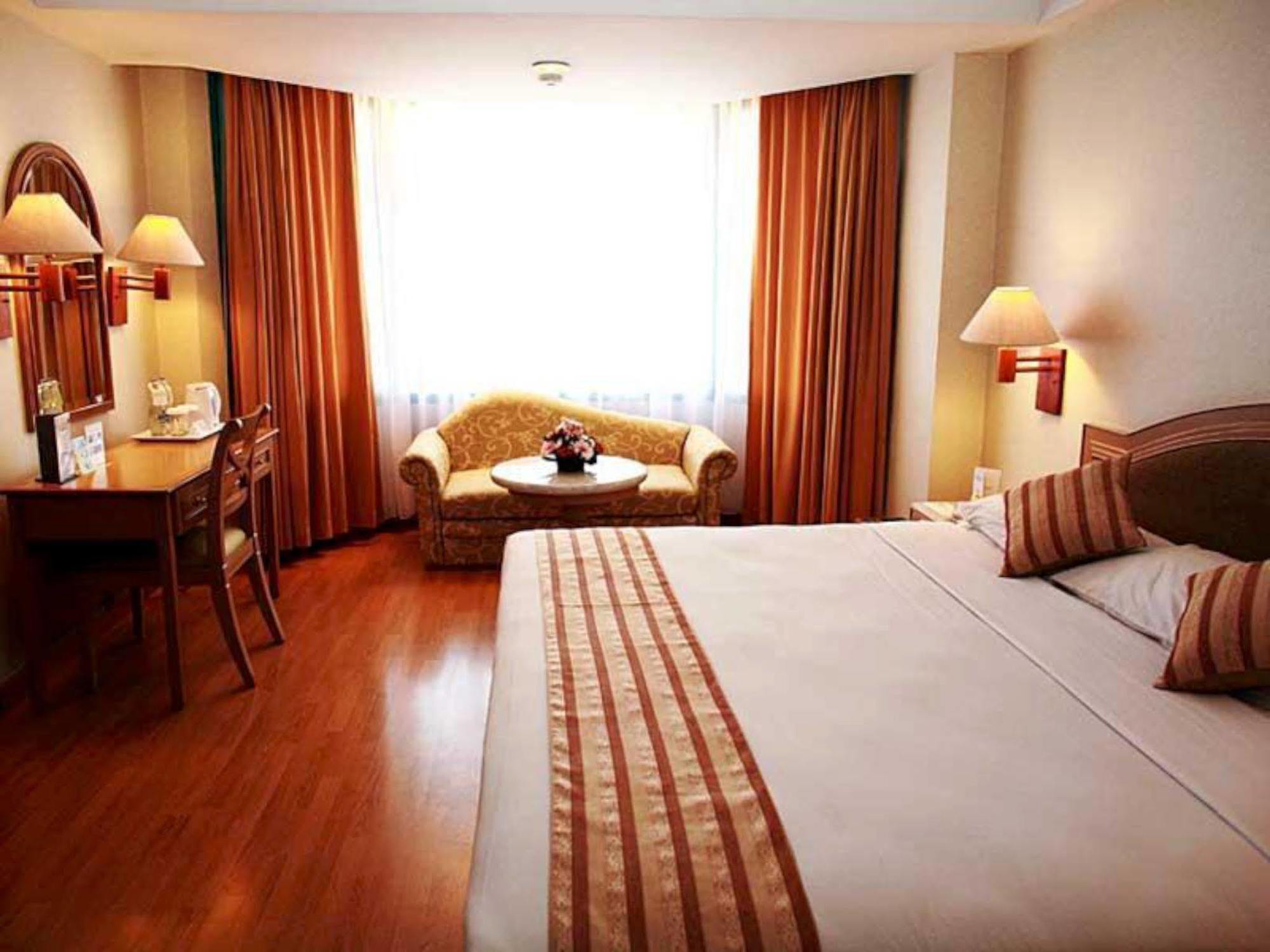Hotel Horison Ultima Bandung Esterno foto