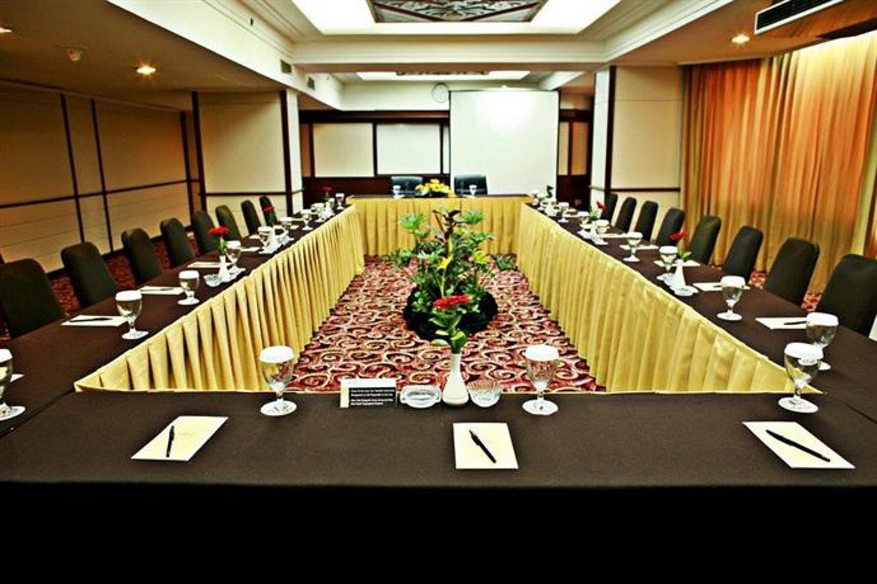 Hotel Horison Ultima Bandung Esterno foto